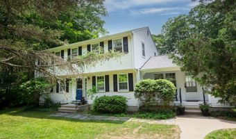 3 Deerfield Dr, Clinton, CT 06413