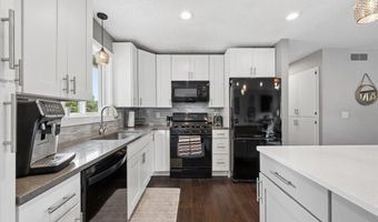 14390 Exley Ln, Apple Valley, MN 55124