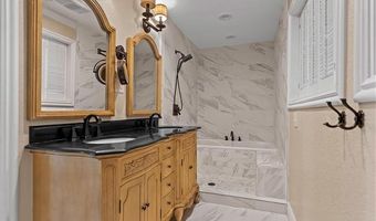 2222 Cloverleaf Pl, Ardmore, OK 73401
