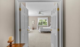 15 Misty Lake Ct, Barnegat, NJ 08005