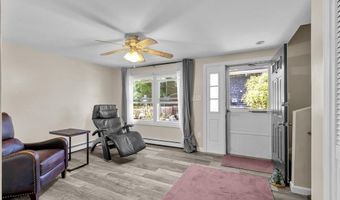 55 Homer St B, Newport, RI 02840