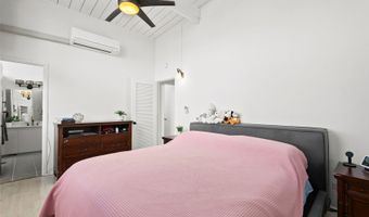99-1019 Lauole St, Aiea, HI 96701