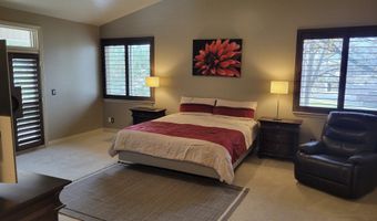 2428 W SILVERPOINT Way S, Bluffdale, UT 84065