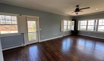 11 Treat St, Belfast, ME 04915