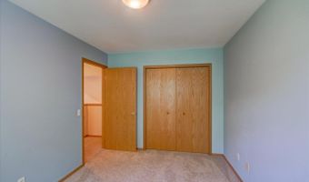 5158 Ridge Oak Dr, Madison, WI 53704