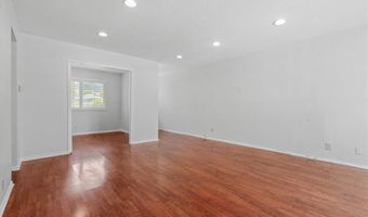 4015 E Horseshoe Ln, Anaheim, CA 92807
