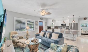 154 CRESCENT Dr, Anna Maria, FL 34216