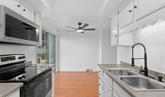 800 N HAWTHORNE Dr, Appleton, WI 54915