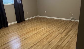 1323 N 3rd St, Aberdeen, SD 57401