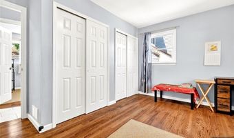 166 Pleasant Ave, Bergenfield, NJ 07621