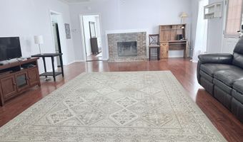 407 W Main St, Blue Mountain, MS 38610