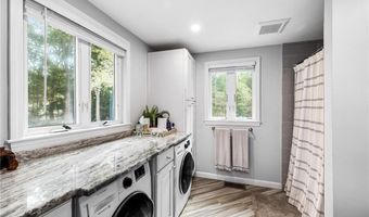 93 Burdickville Rd, Charlestown, RI 02813