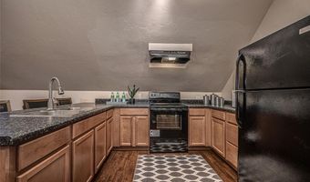 7609 NW 38th St, Bethany, OK 73008