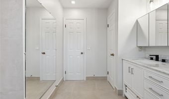 3 Larissa Ct, Airmont, NY 10952