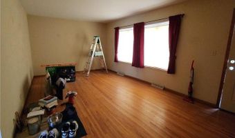 1306 Crestview Rd, Albert Lea, MN 56007