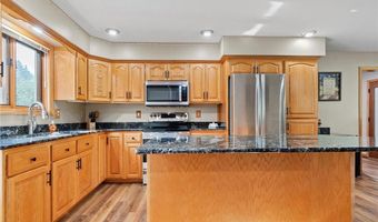 901 Geneva Dr, Alexandria, MN 56308