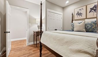 2503 TAYLOR Ave, Alexandria, VA 22302