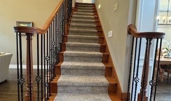 3906 NE Cadbury Ave, Bentonville, AR 72712