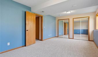 1126 Benjamin Dr, Alexandria, MN 56308