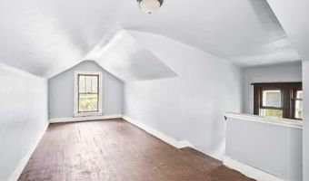 1260 Newton St, Akron, OH 44305