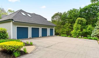 9 Hubbard Rd, Amherst, NH 03031