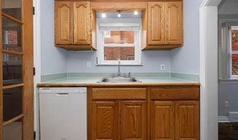 8928 Becker Ave, Allen Park, MI 48101