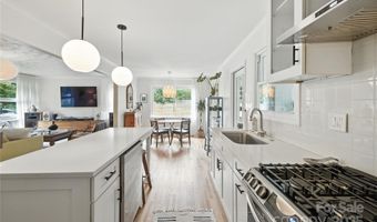 4535 Crestmont Dr, Charlotte, NC 28205