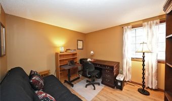 23 Grasspointe Dr, Amherst, NY 14228
