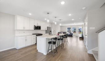 5863 156th St W, Apple Valley, MN 55124