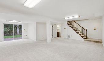 4893 35TH Rd N, Arlington, VA 22207