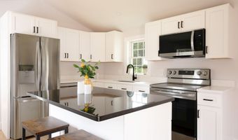9 2nd St, Bourne, MA 02532