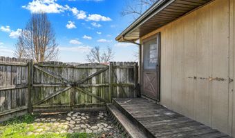 122 Edgewood Dr, Bedford, IN 47421