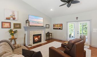 126 Charlie Rd, Arapahoe, NC 28510