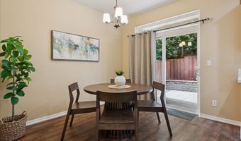 12805 SW NIGHT HERON Ln 102, Beaverton, OR 97007