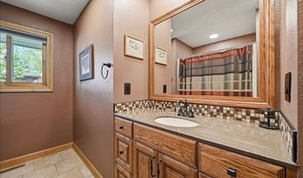 811 Yuma St, Belle Fourche, SD 57717