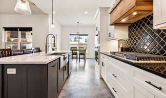 1813 Avilla Vincintage, Alexander, AR 72002