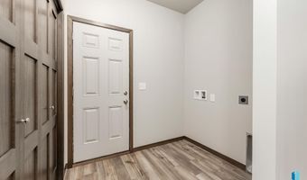 2400 E Brek St, Brandon, SD 57005