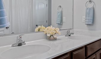 352 Tamarack Dr, Ayden, NC 28513