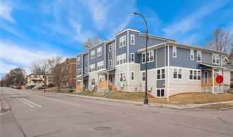 2604 Golden Valley Rd, Minneapolis, MN 55411