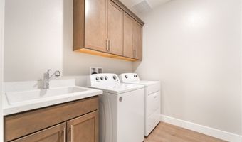 1044 Forest Falcon Dr, Henderson, NV 89011