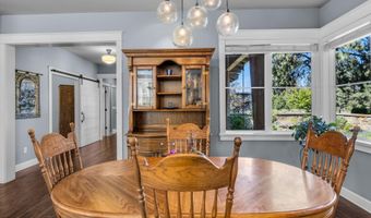 61525 Meeks Trl, Bend, OR 97702