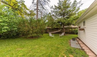 641 Louise Dr, Ann Arbor, MI 48103
