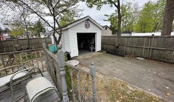121 Pennant Ave, Beachwood, NJ 08722