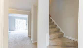 1204 WAYNE St N C, Arlington, VA 22201