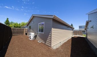 12246 Meadowlawn Dr, Oregon City, OR 97045