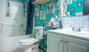 112 S College St, Adams, WI 53910