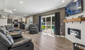 7253 Flamingo Rd, Algonac, MI 48001