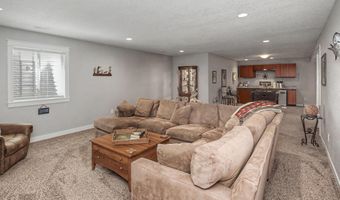 1408 Ledges Dr, Ames, IA 50010