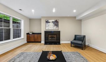 7926 BOLLING Dr, Alexandria, VA 22308