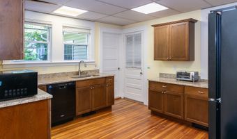 58 Shore Dr, Branford, CT 06405